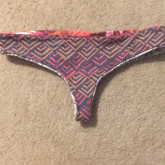 Reversible cheeky bikini bottoms - Picture 2 of 3